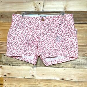 Old Navy size 6 3” inseam mid-rise white with red floral shorts